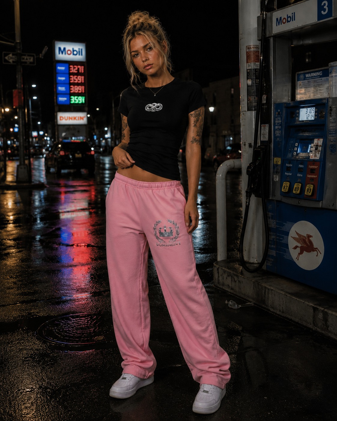 Woman's Crown Design Slim-Fit Flared Sweatpants